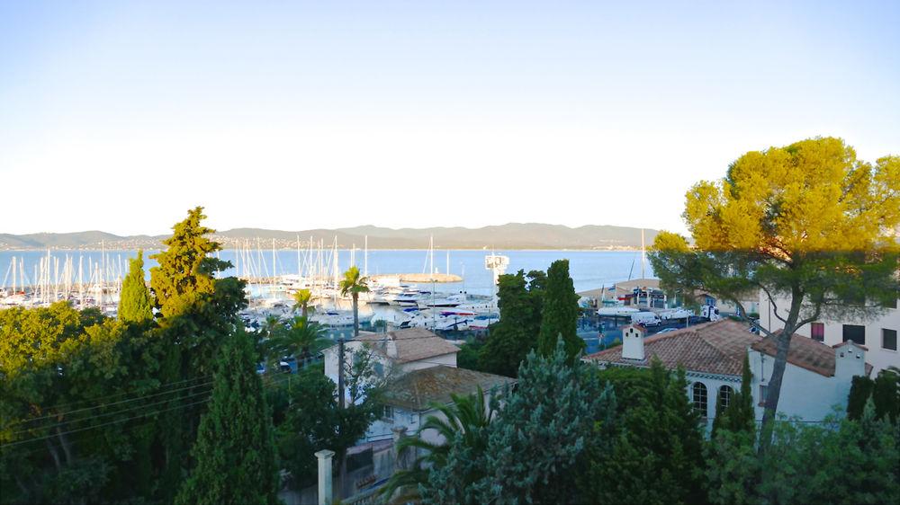 Hotel Brise De Mer - Piscine Interieure & Exterieure Saint-Raphaël Екстериор снимка