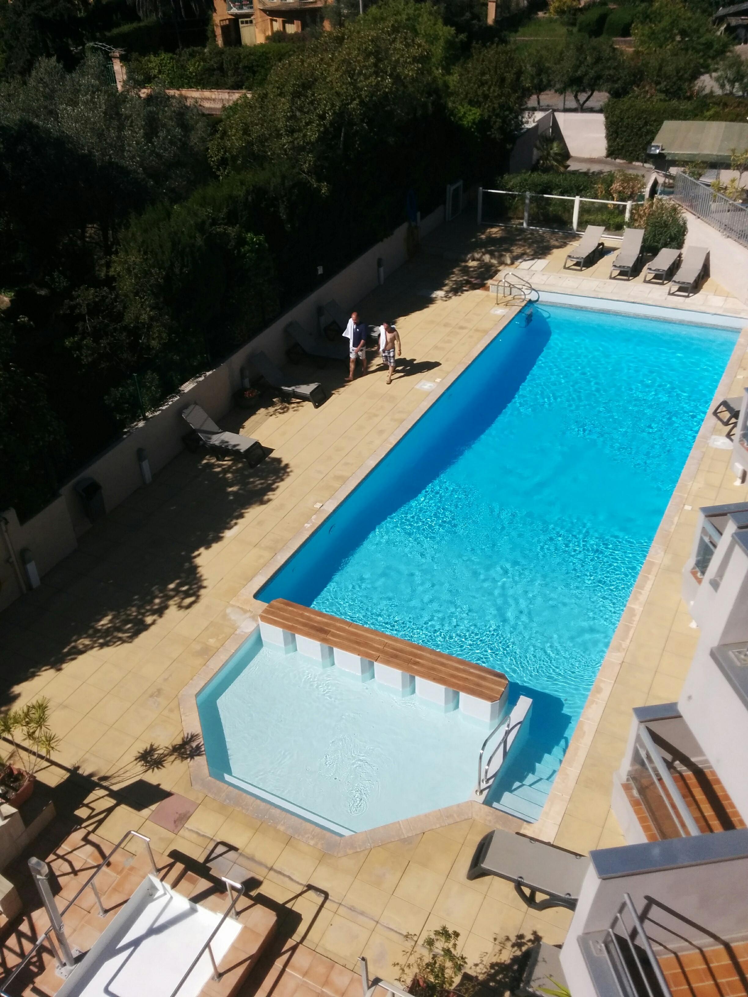Hotel Brise De Mer - Piscine Interieure & Exterieure Saint-Raphaël Екстериор снимка