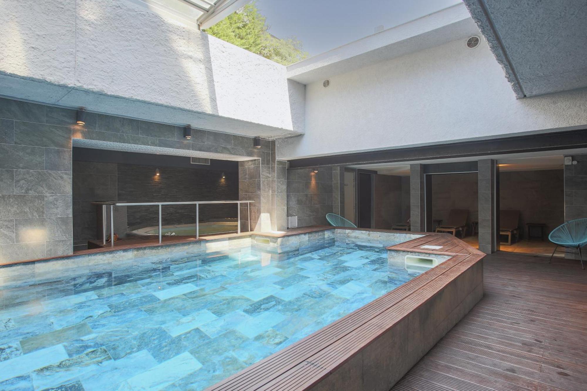 Hotel Brise De Mer - Piscine Interieure & Exterieure Saint-Raphaël Екстериор снимка