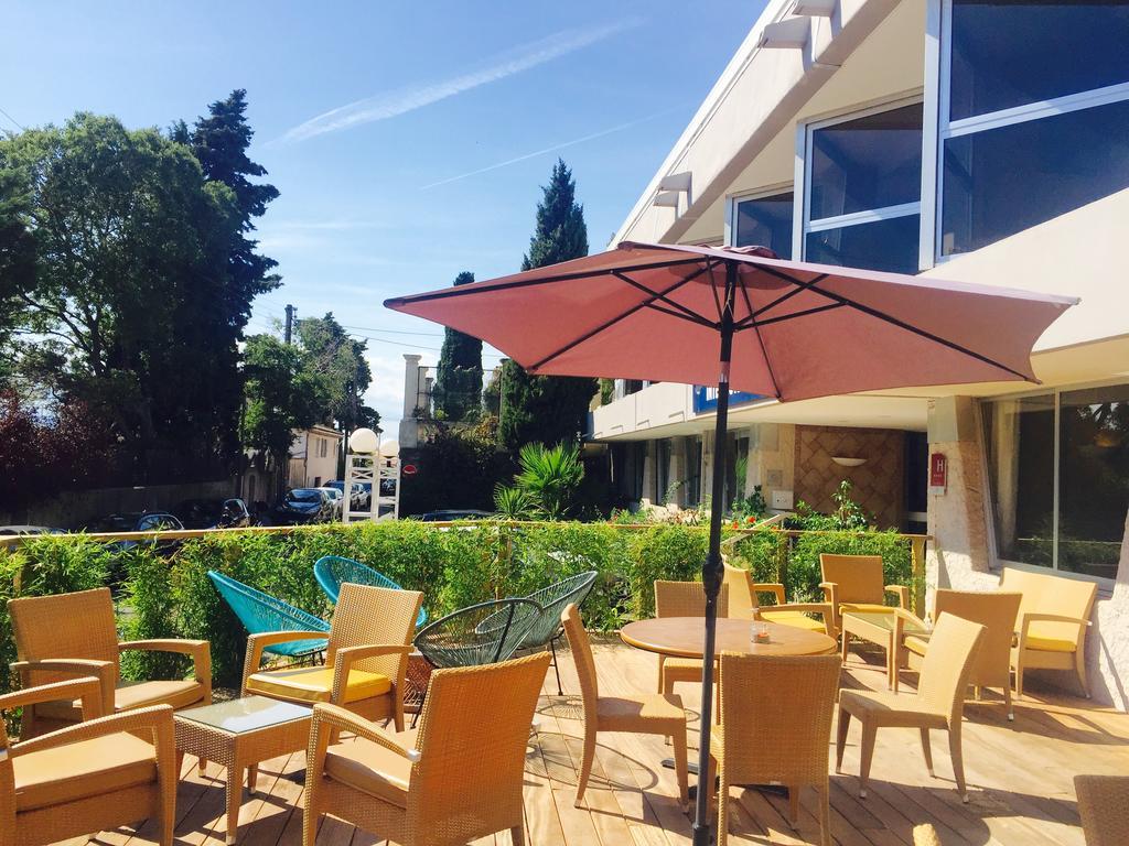 Hotel Brise De Mer - Piscine Interieure & Exterieure Saint-Raphaël Екстериор снимка