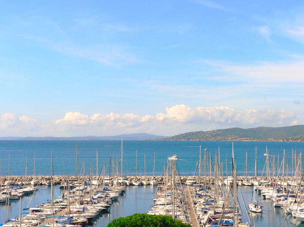Hotel Brise De Mer - Piscine Interieure & Exterieure Saint-Raphaël Екстериор снимка