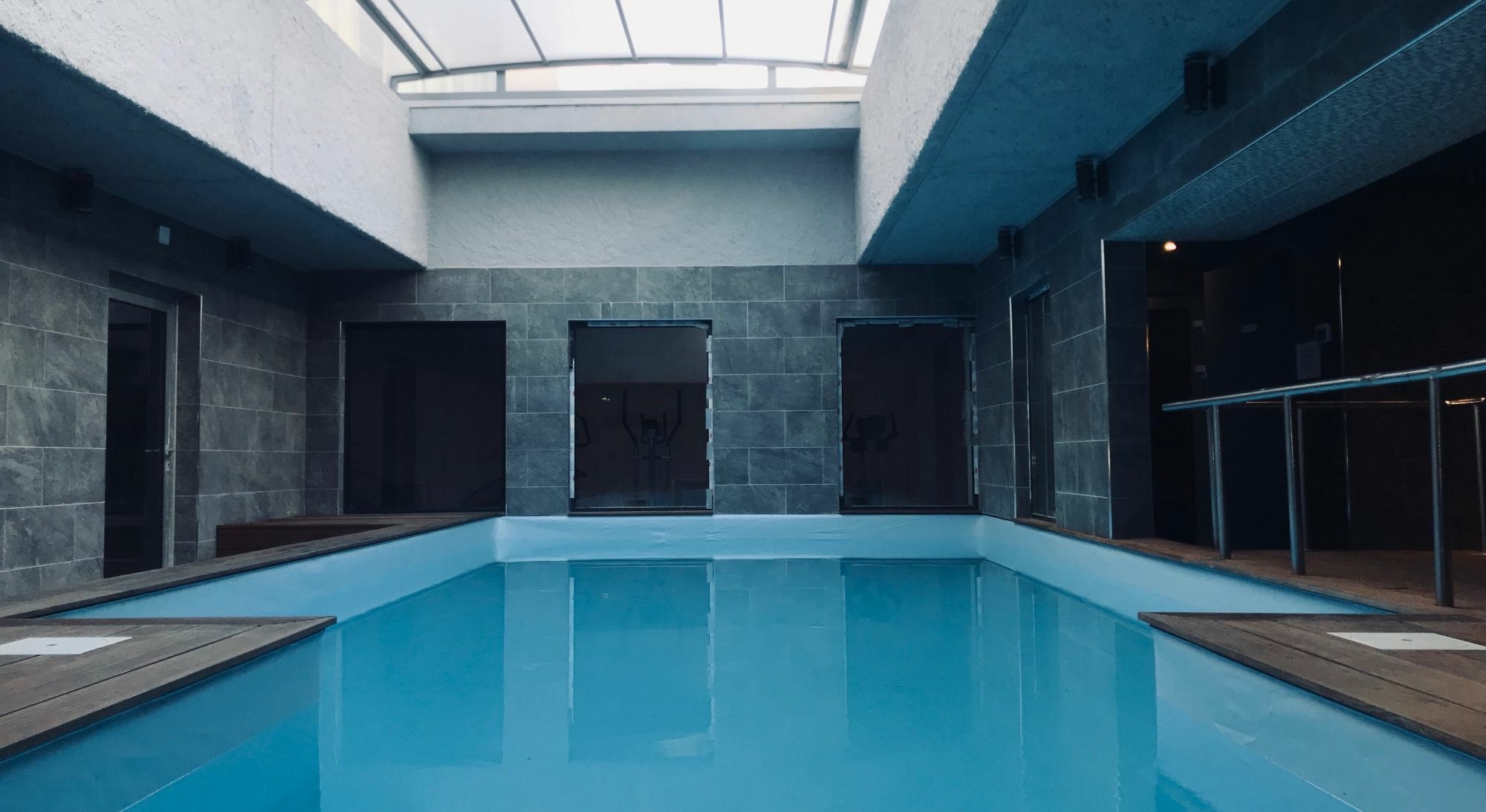 Hotel Brise De Mer - Piscine Interieure & Exterieure Saint-Raphaël Екстериор снимка